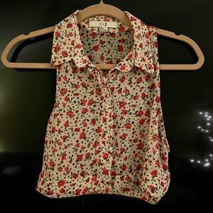 Forever 21 Sheer Floral Button-Up Sleeveless Mini Vest. Size M.